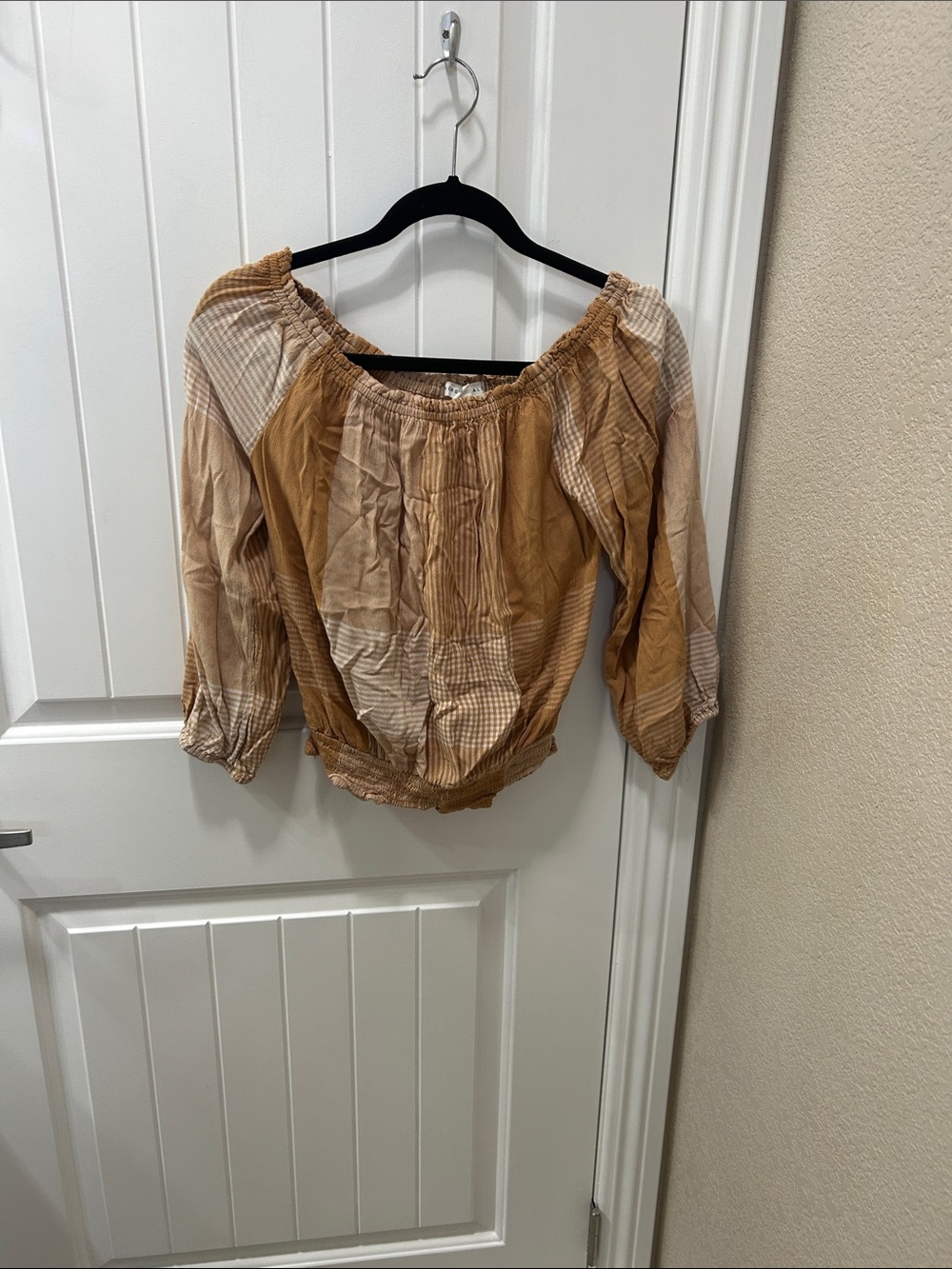 Aeropostale Tan Plaid Off-Shoulder Peasant Blouse